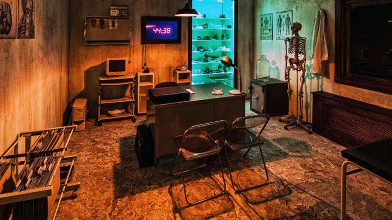 How to Beat Escape Rooms (Proven Strategies That Work)